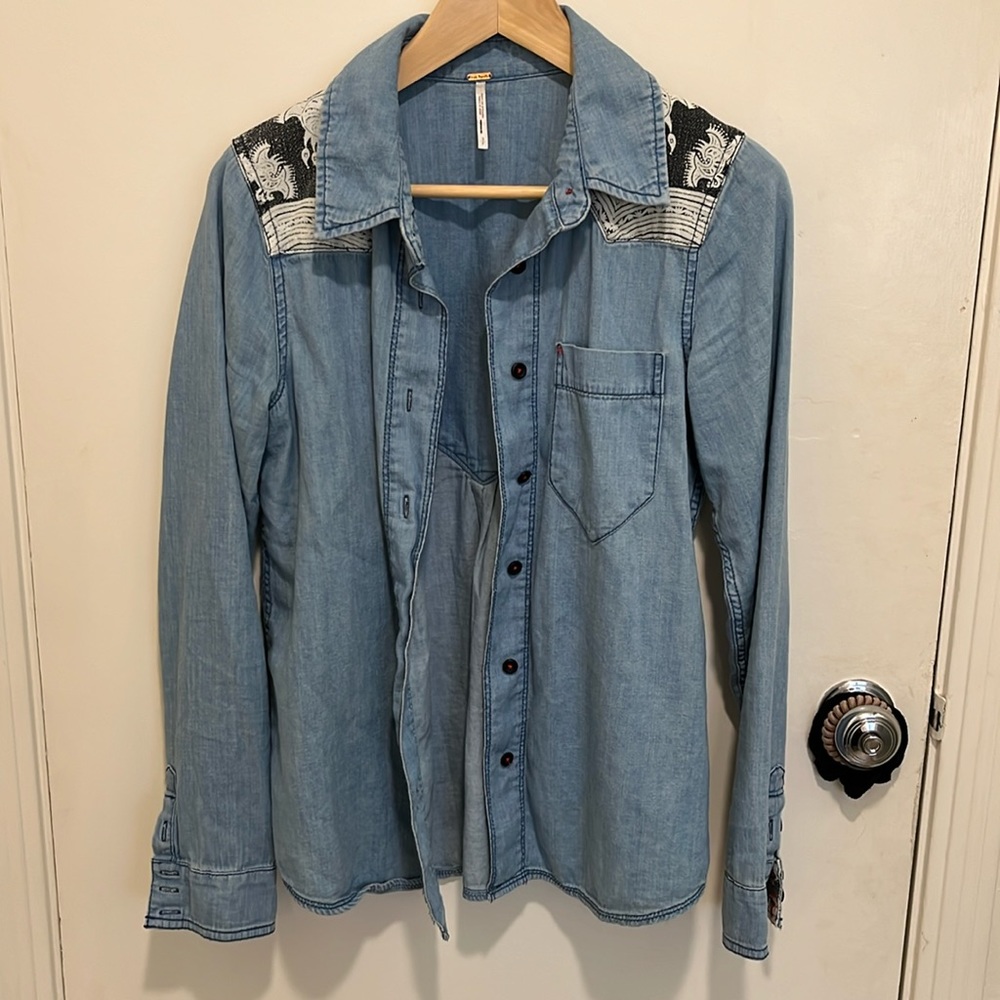 Free People Denim Shirt size Small